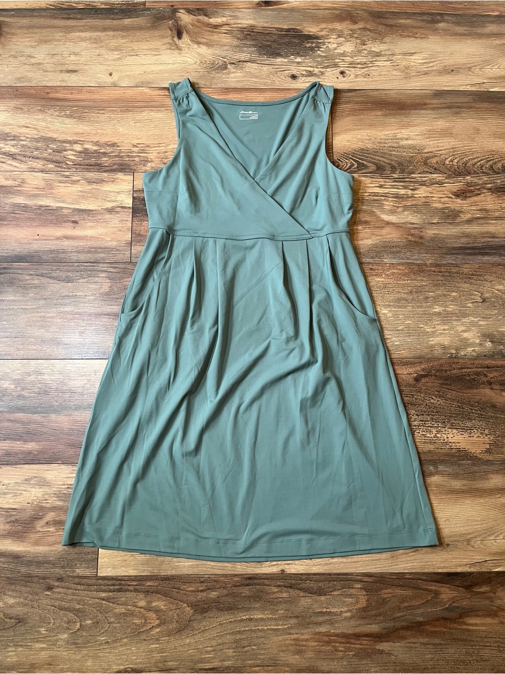 Eddie Bauer Sleeveless Green Travel Dress Women's Size Medium Pockets Faux Wrap